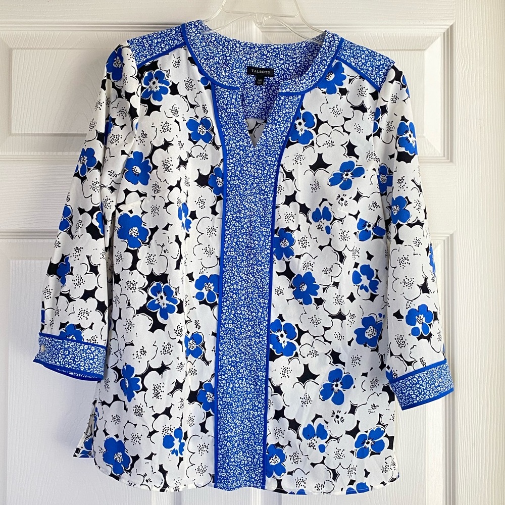Blue-flower Printed 3/4 sleeve top
